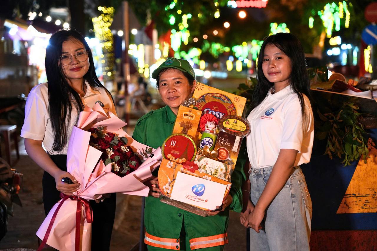 Minh họa cập nhật chính sách và bảo mật cho tài liệu